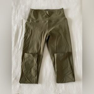 Army Green 3/4 Leggings